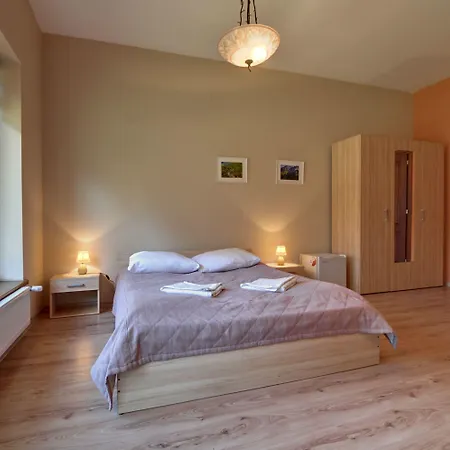 ويلا يو جادزي زاكوباني