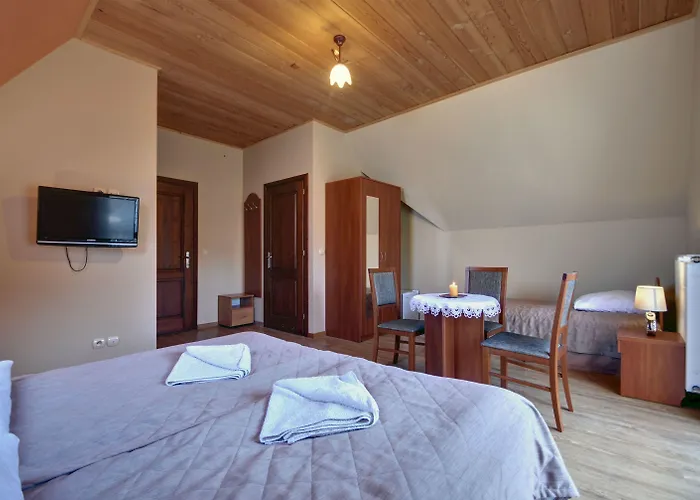 לינה וארוחת בוקר U Jadzi